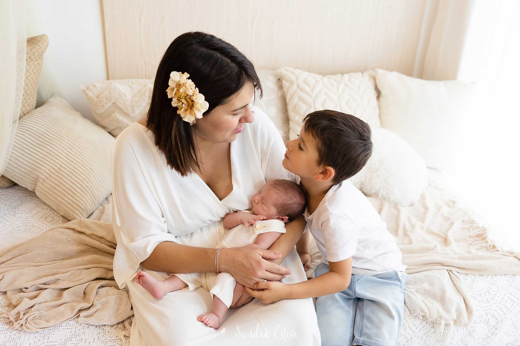 newborn_madre_hijos_sesion_estudio_granollers