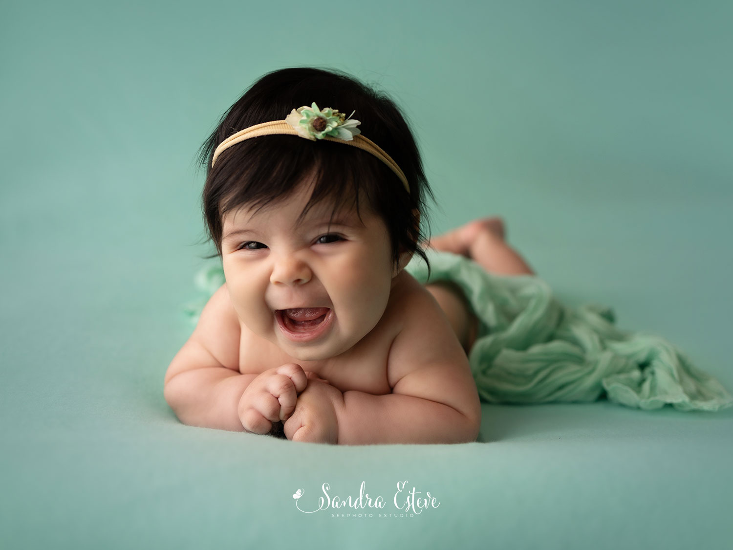 reportaje_fotos_bebe_4_meses_estudio_fotografico_granollers