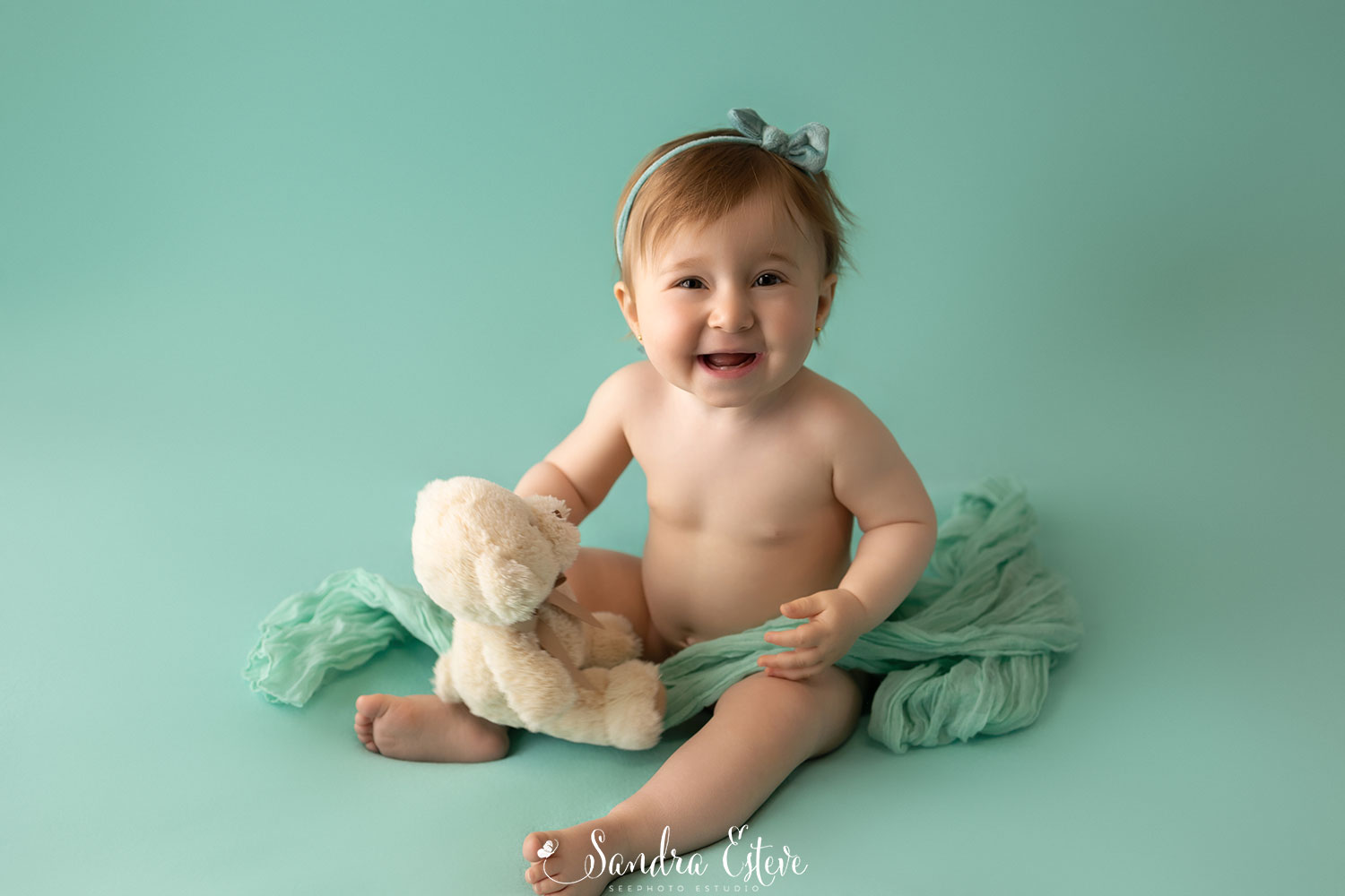 sesion_fotos_bebe_10_meses_estudio_fotos_vic3