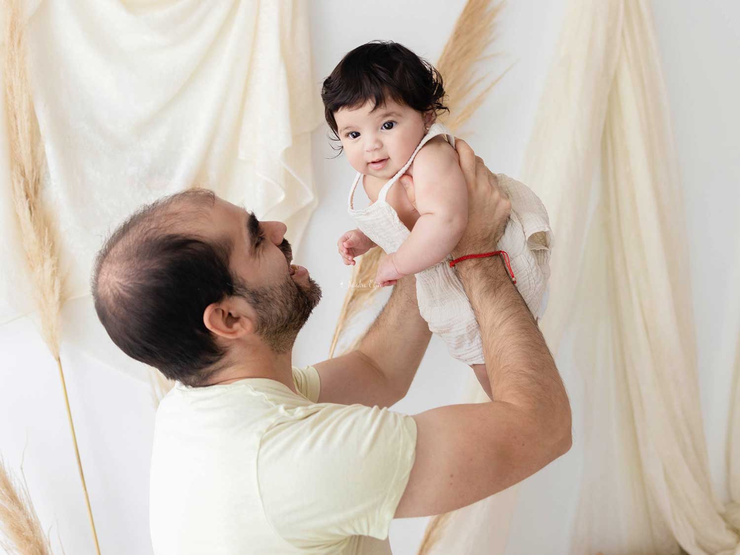 sesion_fotos_bebe4_seguimiento_8_meses_estudio_fotografia_granollers