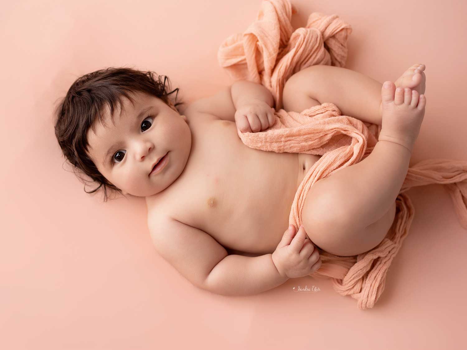 sesion_fotos_bebe6_seguimiento_8_meses_estudio_fotografia_granollers