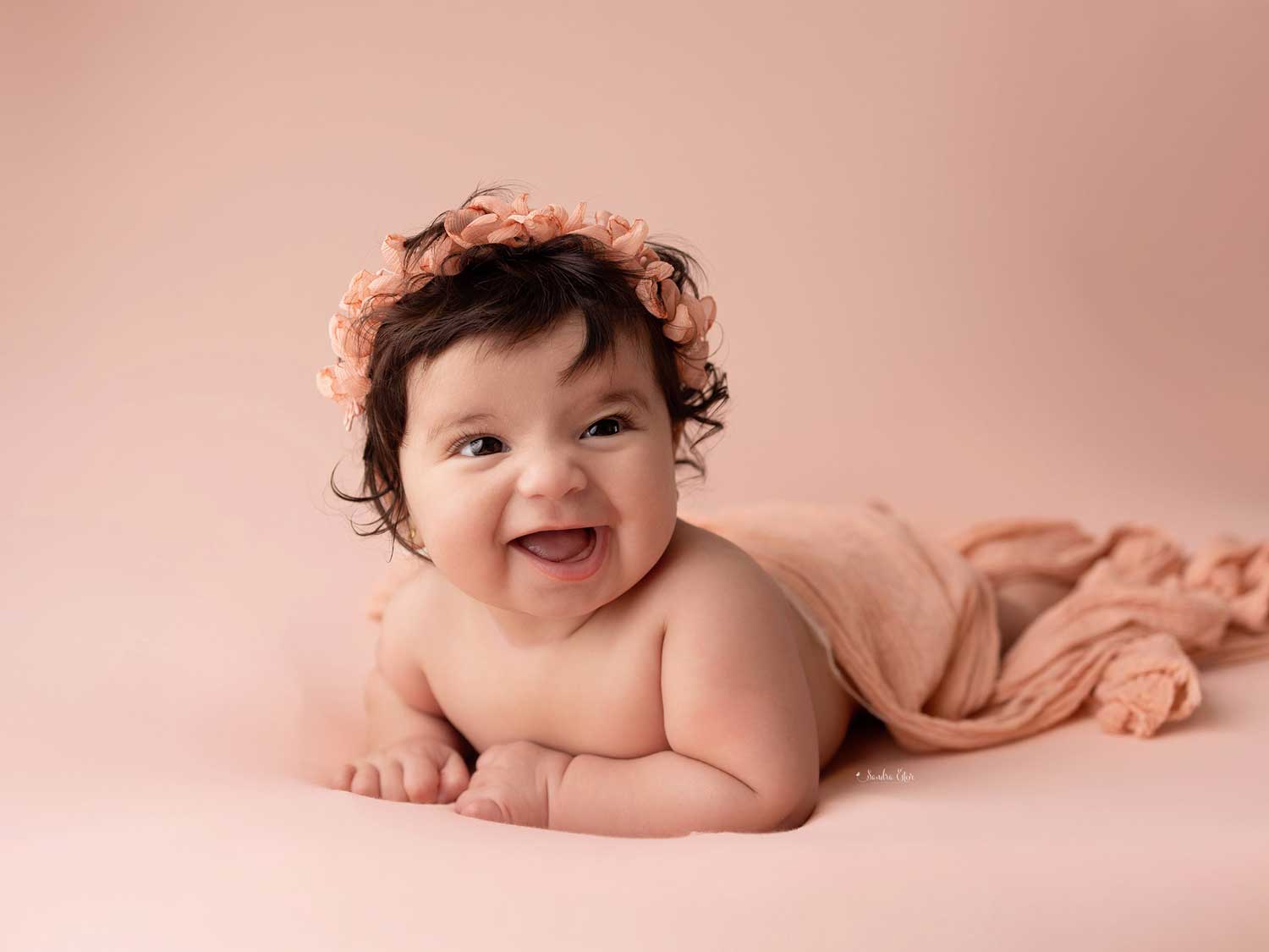 sesion_fotos_bebe7_seguimiento_8_meses_estudio_fotografia_granollers