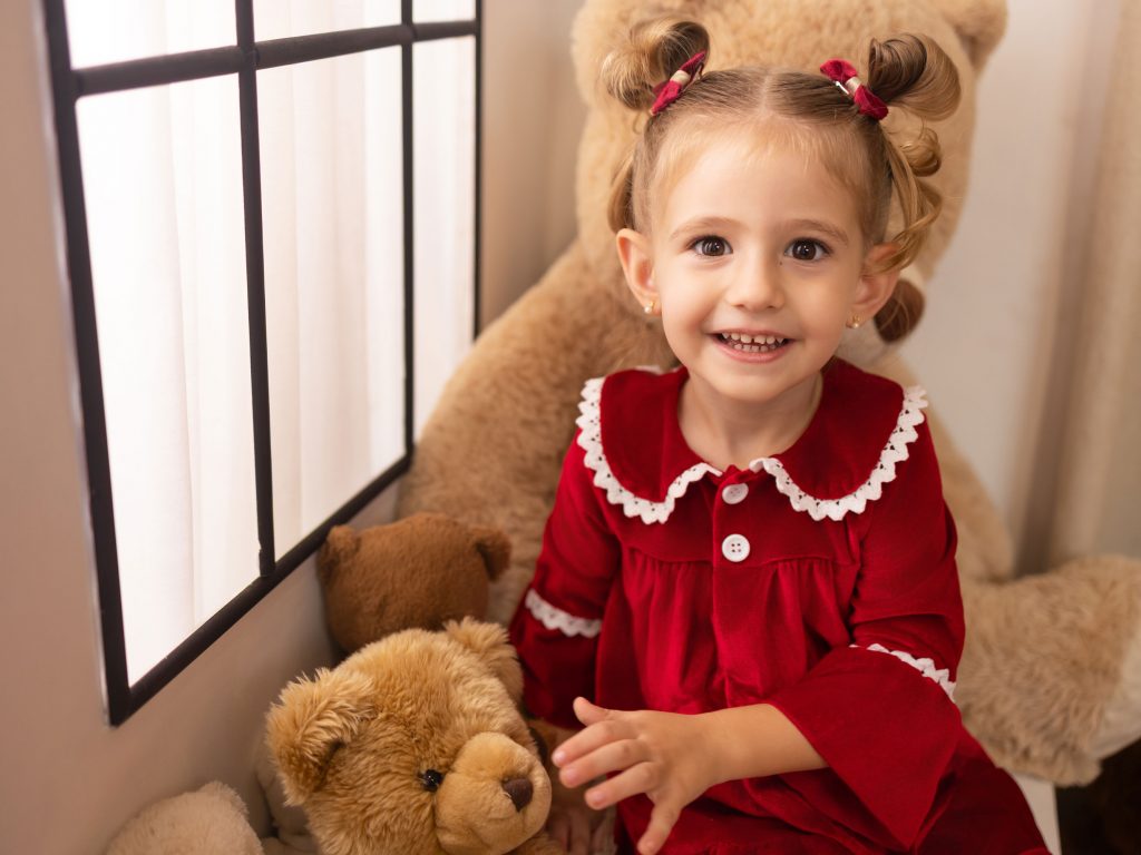 Sesión navidad niña en estudio 2025